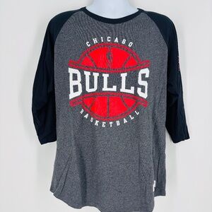 Mitchell & Ness Men’s 3/4 Sleeve Chicago Bulls Retro Shirt Size: XL - New!